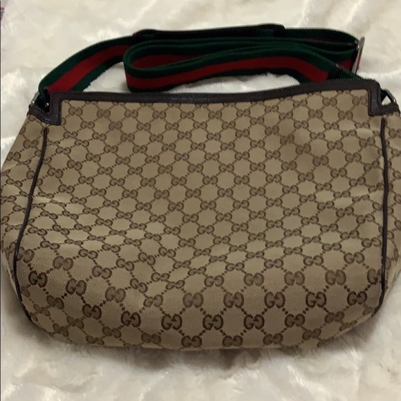 Gucci sling bag with sherry line strap - Picture 2 of 10